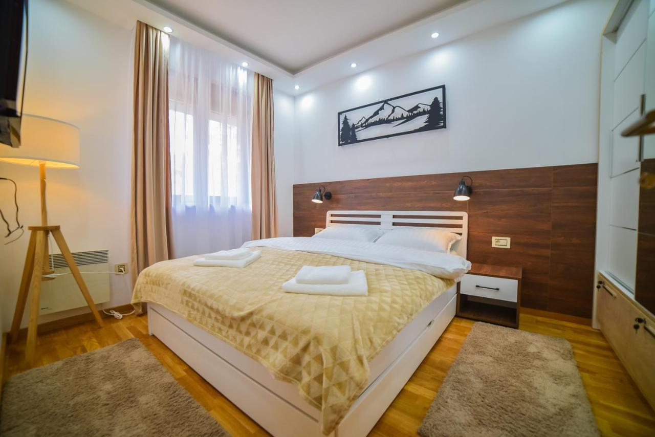 Pinewood Apartment *